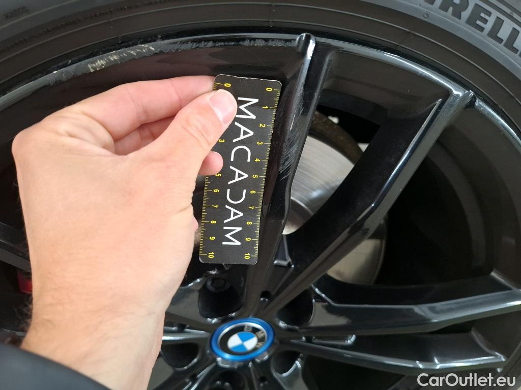  Bmw  Serie 3 BMW Série 3 Touring / 2022 / 5P / Break 320e 204ch M Sport BVA8 Hybride #23