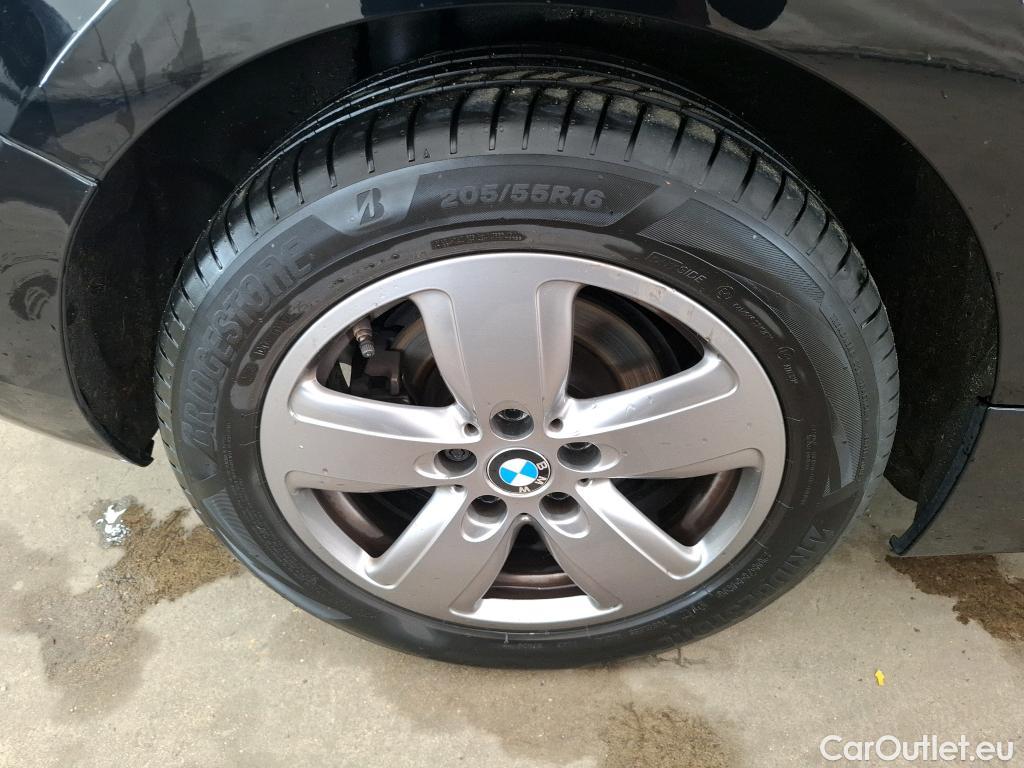  Bmw  Serie 1 BMW Série 1 / 2019 / 5P / Berline 2.0 118D #57