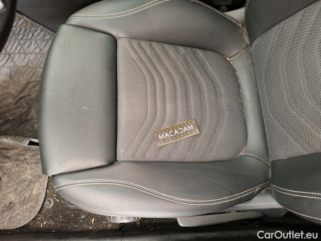  Mercedes  A-Klasse MERCEDES-BENZ Classe A Berline / 2022 / 4P / Berline A 180 d Business Line 8G-DCT #12