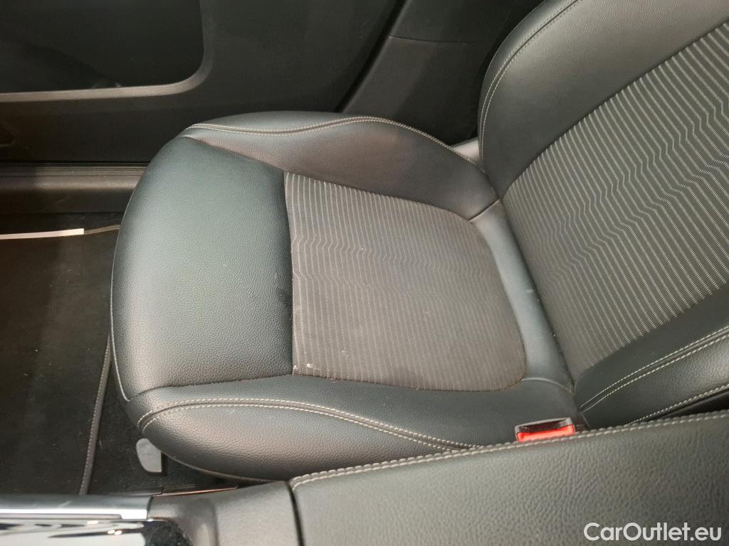  Mercedes  GLA MERCEDES-BENZ  / 2020 / 5P / SUV 2.0  200 D BUSINESS LINE DCT #42