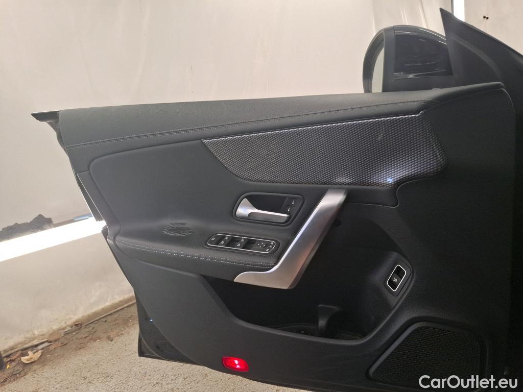  Mercedes  CLA-Klasse MERCEDES-BENZ CLA Shooting Brake / 2019 / 5P / Break CLA 200 d Business Line BA8 #6