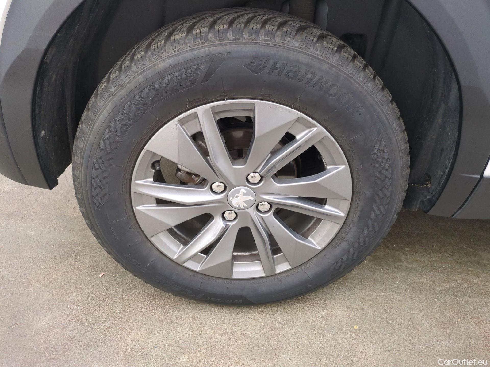  Peugeot  2008  Active Pack 1.2 PureTech 130CV BVA8 E6d #6