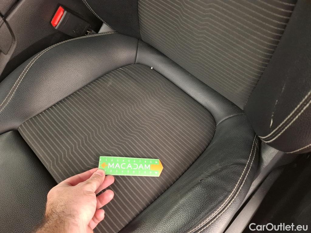  Mercedes  CLA-Klasse MERCEDES-BENZ CLA Shooting Brake / 2019 / 5P / Break CLA 200 d Business Line BA8 #22