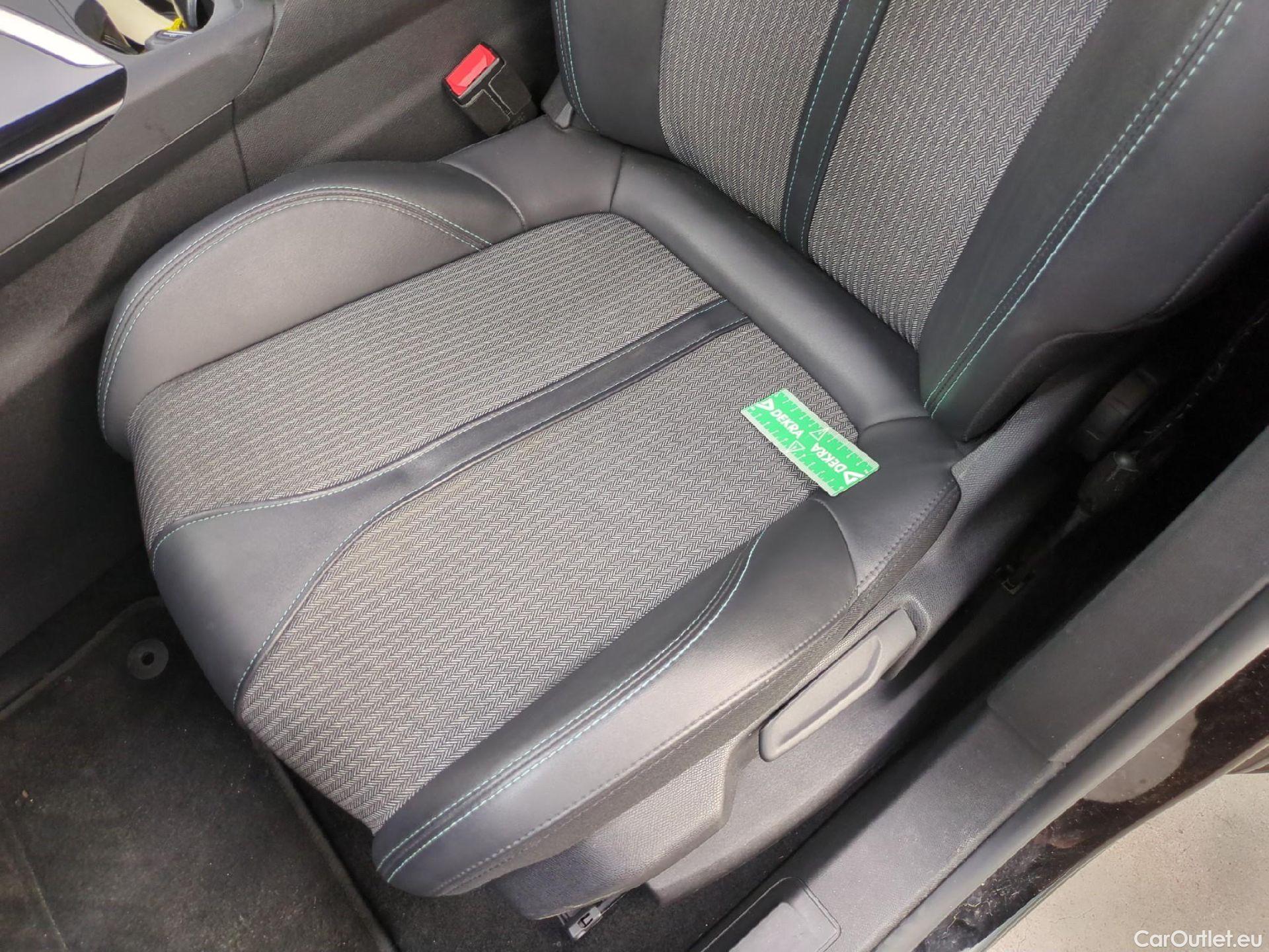  Peugeot  3008  II Allure Pack 1.5 HDi 130CV BVA8 E6d #2