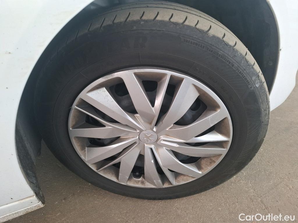  Peugeot  208  Premium 1.5 HDi 100CV BVM6 E6d #38
