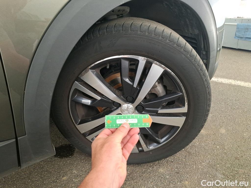 Peugeot  3008  Allure 1.2 PureTech 130CV BVM6 E6d #14