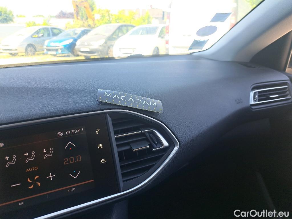  Peugeot  308  Allure Business 1.2 PureTech 130CV BVA8 E6d #1