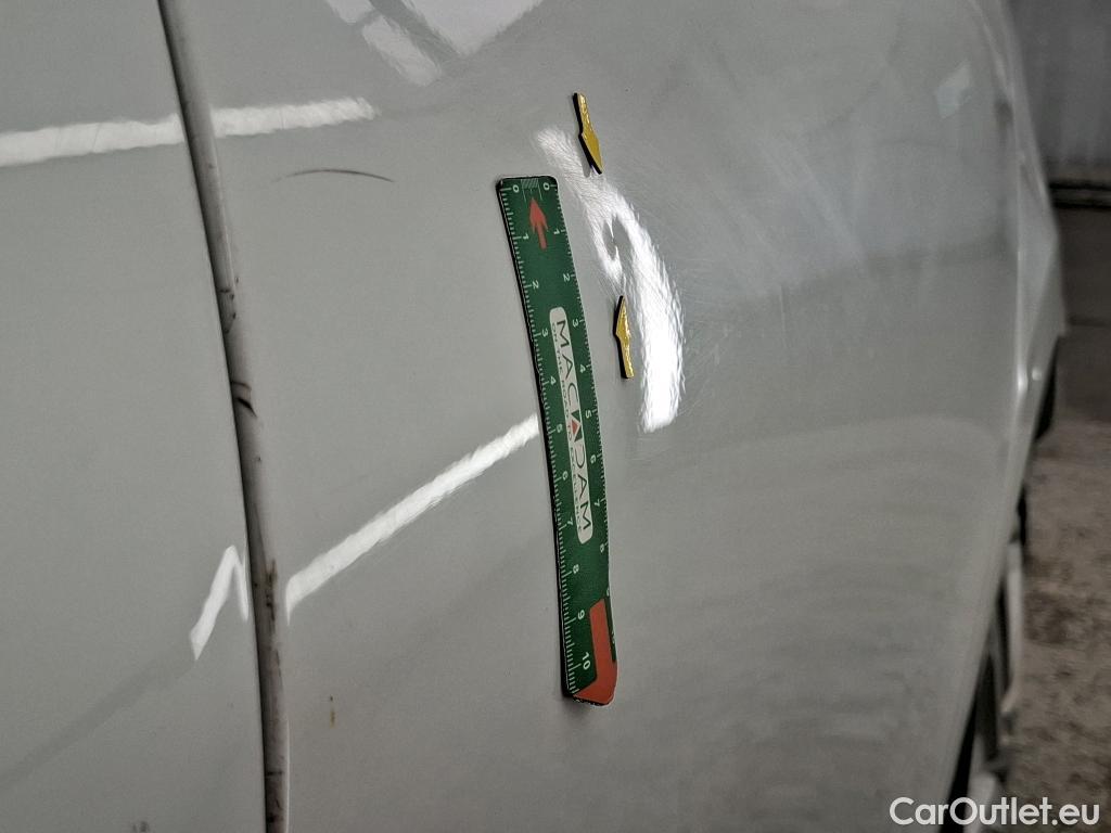  Renault  Clio  IV Business 0.9 TCe 90CV BVM5 E6 #17