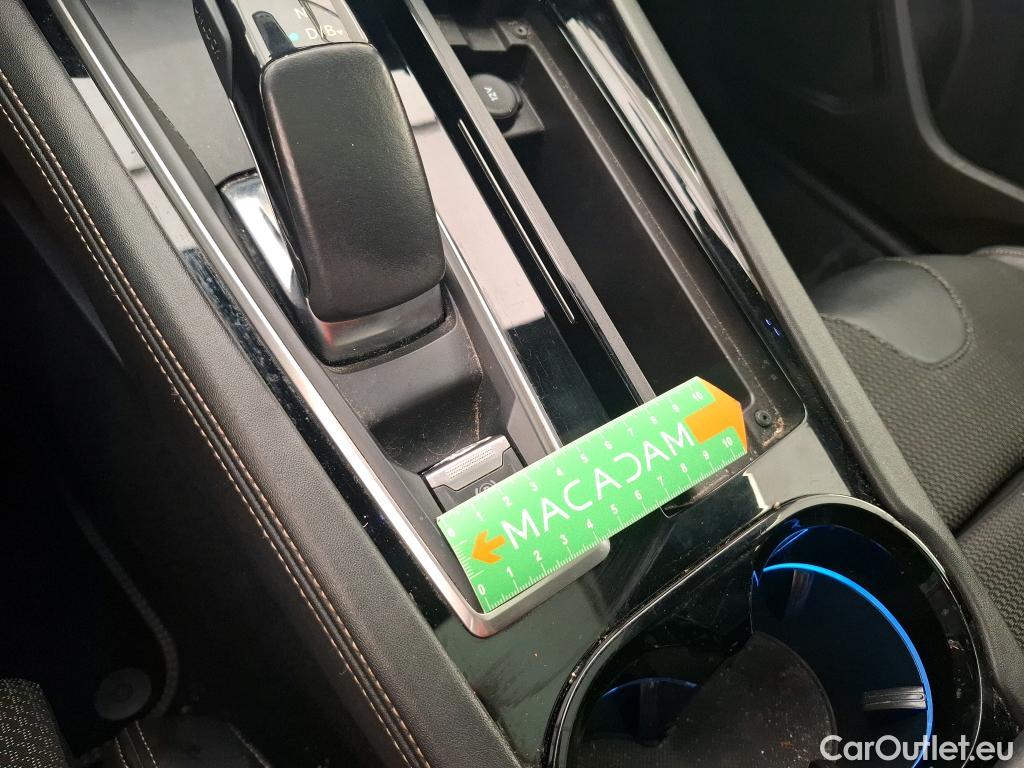  Peugeot  508 PEUGEOT  SW / 2018 / 5P / Break HYBRID 225 E-EAT8 GT #15