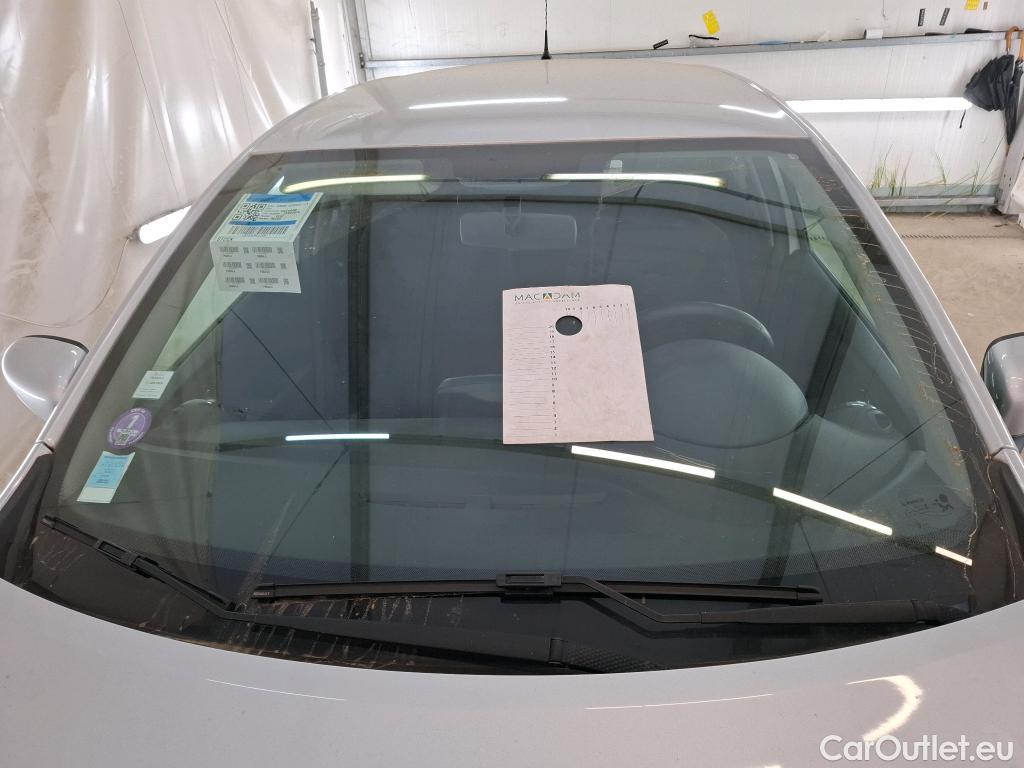  Renault  Clio  IV Business 0.9 TCe 90CV BVM5 E6 #1