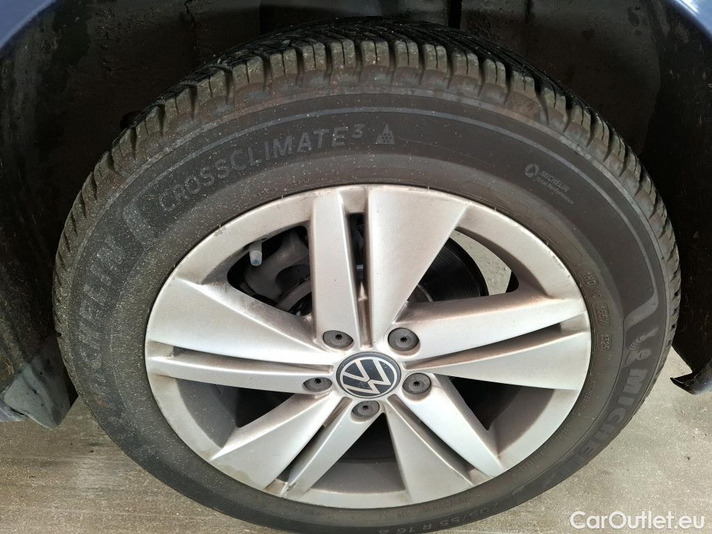  Volkswagen  Golf  VOLKSWAGEN / 2020 / 5P / Berline 2.0 TDI SCR 115 BVM6 Life 1st #5