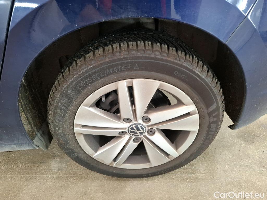  Volkswagen  Golf  VOLKSWAGEN / 2020 / 5P / Berline 2.0 TDI SCR 115 BVM6 Life 1st #4
