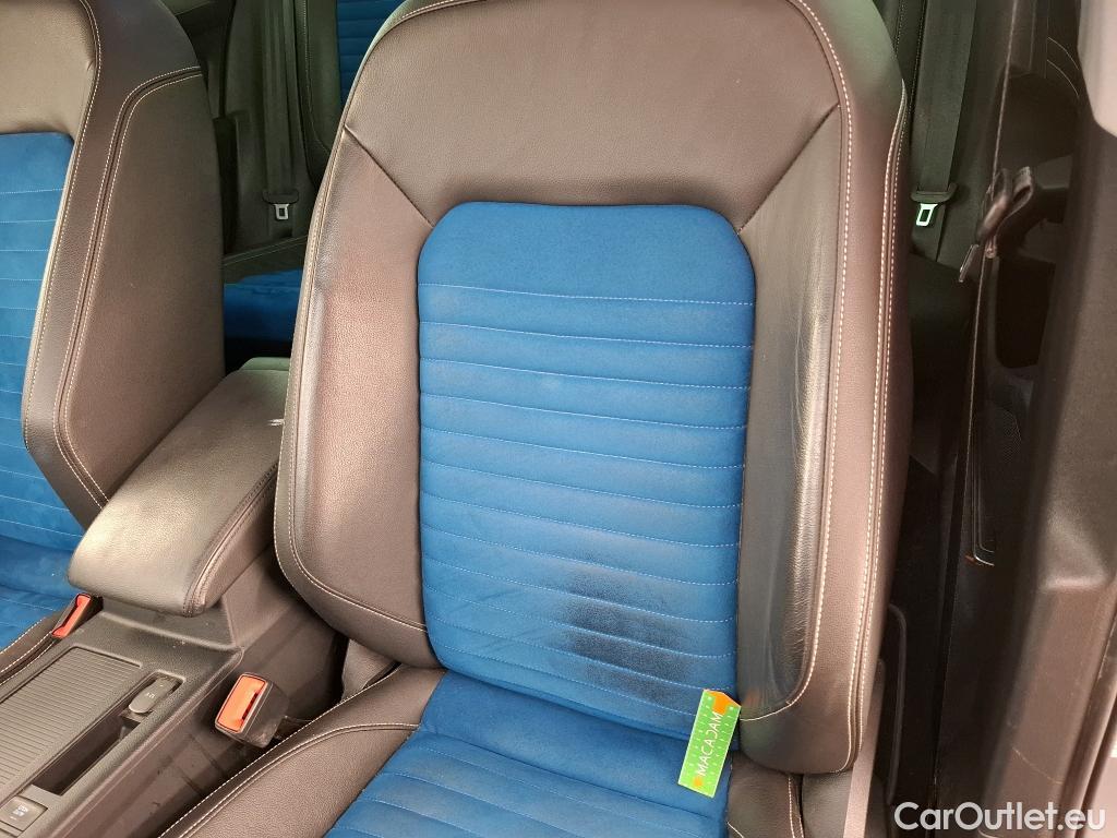  Volkswagen  Passat VOLKSWAGEN  SW / 2019 / 5P / Break 2.0 TDI 150 SCR DSG7 SW LOUNGE #77