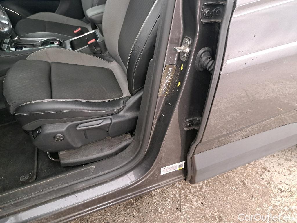 Opel   Grandland X Grandland X Elegance Business 1.2 Turbo 130CV BVA8 E6d #4