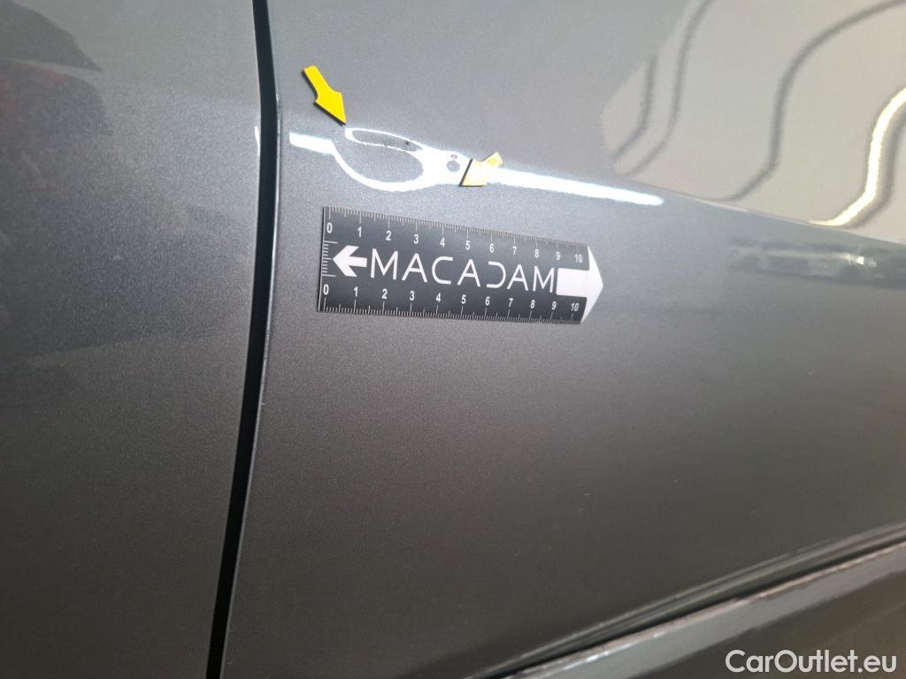  Mercedes  CLA-Klasse MERCEDES-BENZ CLA Coupe / 2019 / 4P / Coupé CLA 200 d Business Line BA8 #2