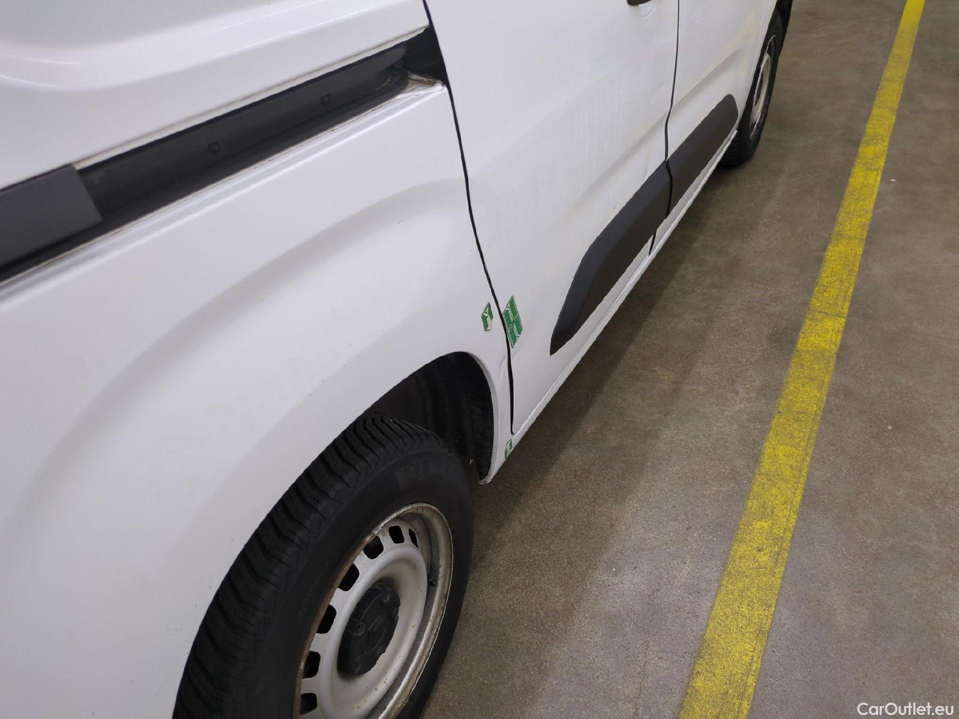  Citroen  Berlingo  Fourgon Club M 650 1.5 BlueHDi 100CV BVM6 E6d #19