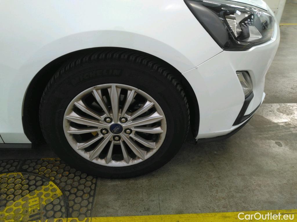  Ford  Focus FORD  / 2018 / 5P / Berline 1.0 EcoBoost 125ch auto Titanium X Busin (Ex 841Q) #21