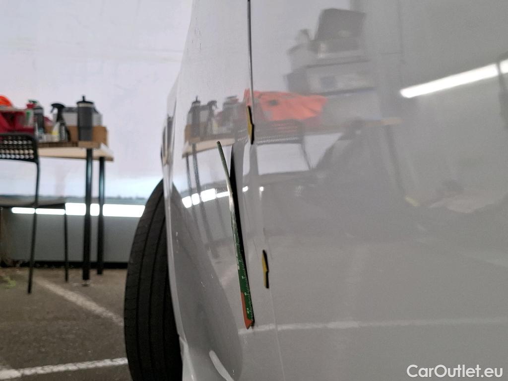  Peugeot  208  Active 1.2 PureTech 100CV BVM6 E6d #51
