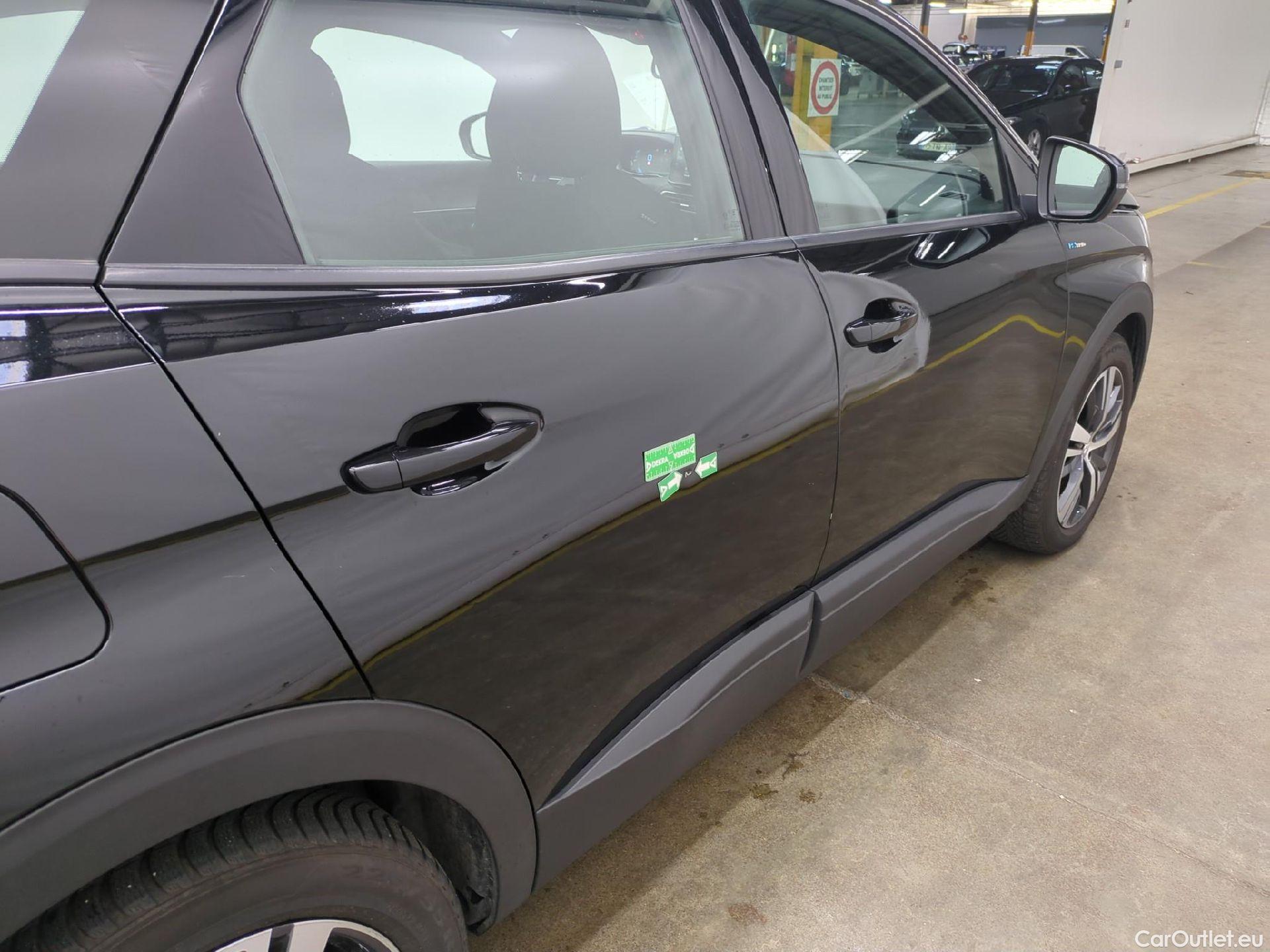  Peugeot  3008 PEUGEOT  / 2020 / 5P / SUV 1.6 HYBRID 225 E-EAT8 Active Pack #27