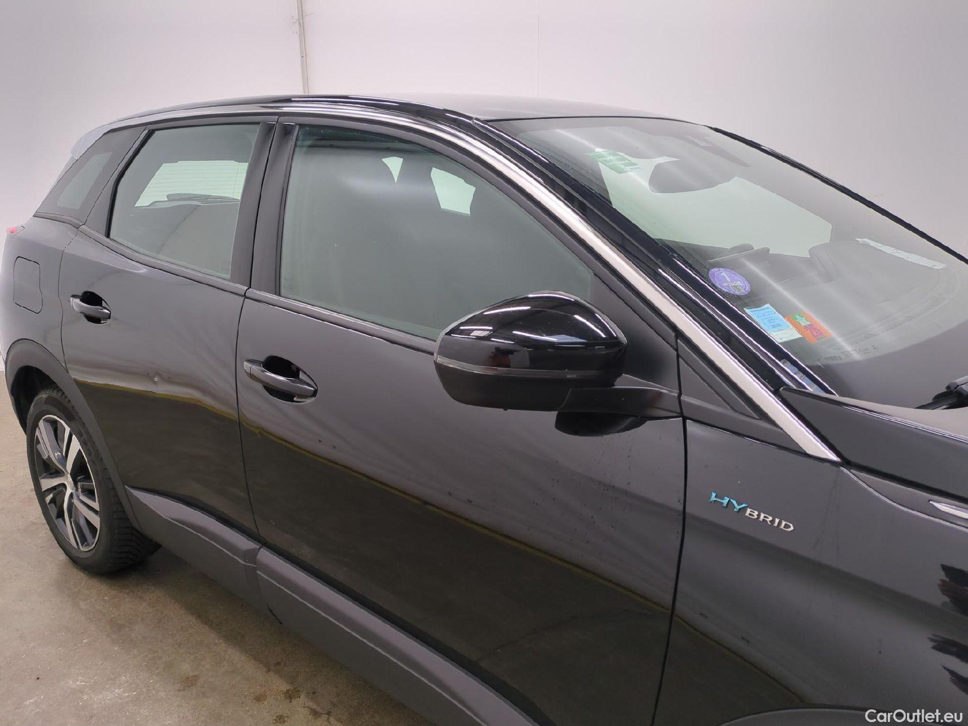  Peugeot  3008 PEUGEOT  / 2020 / 5P / SUV 1.6 HYBRID 225 E-EAT8 Active Pack #31