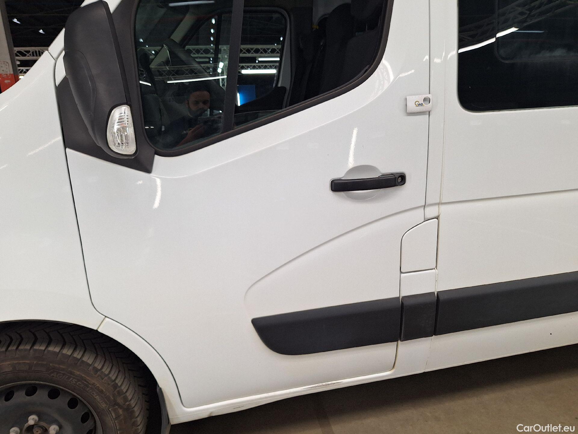  Renault  Megane Renault, _Master '19, Renault Master L2H2 Blue dCi 135 - 3.5 DC Grand Co #23