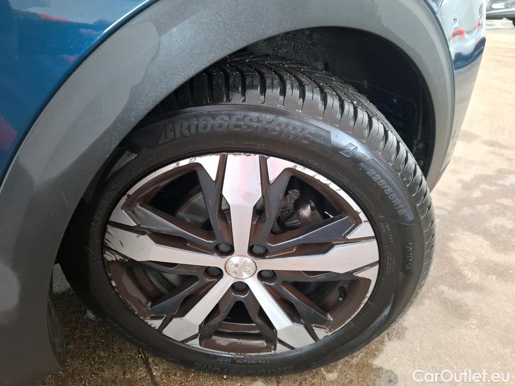  Peugeot  5008 PEUGEOT  / 2020 / 5P / SUV PureTech 180 S&S EAT8 GT Pack #44