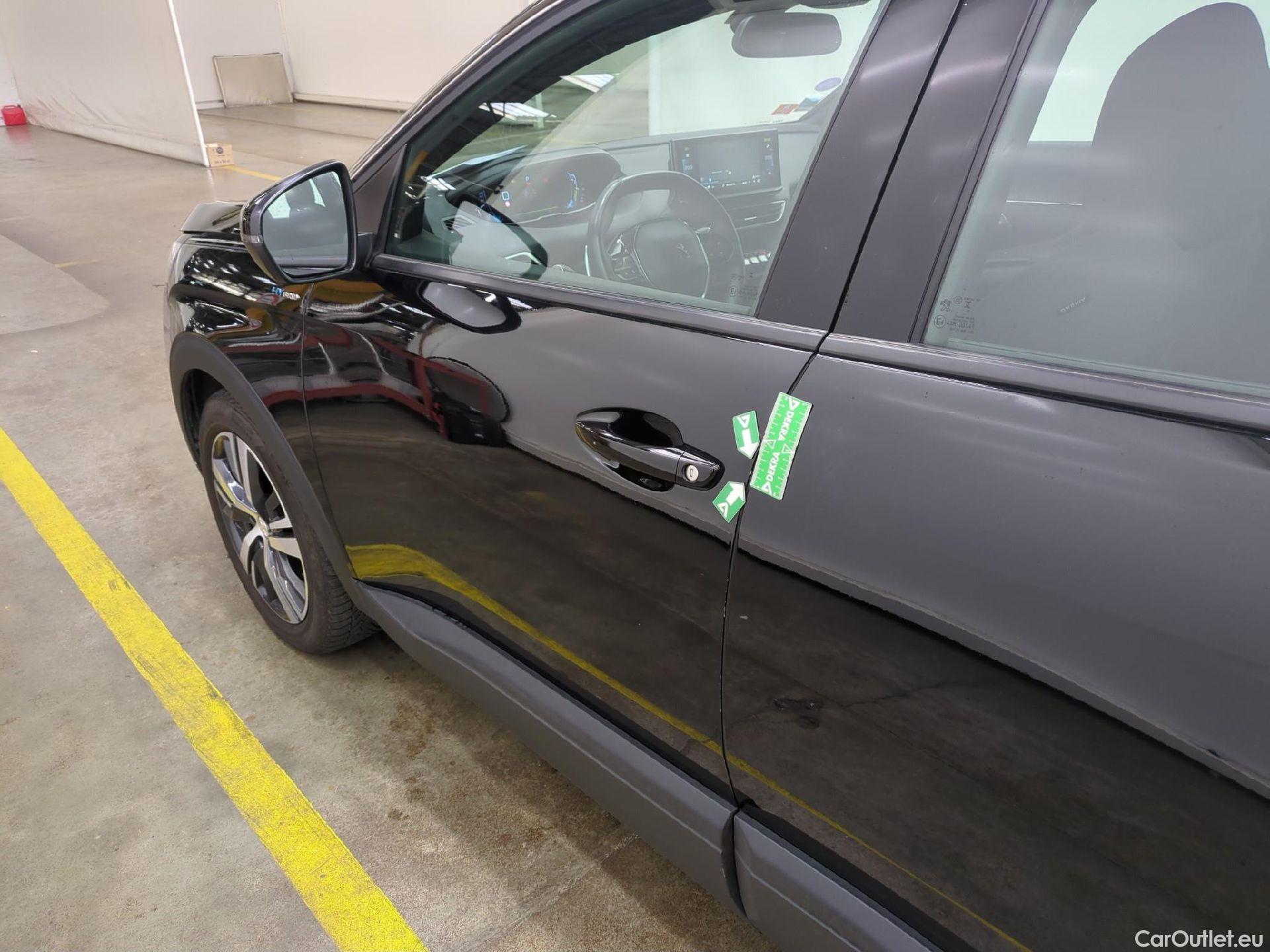  Peugeot  3008 PEUGEOT  / 2020 / 5P / SUV 1.6 HYBRID 225 E-EAT8 Active Pack #20