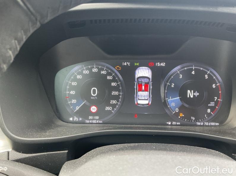  Volvo  XC 40 Volvo, XC40 '17, Volvo XC40 T3 Momentum Pro 5d !!No COC!! #78
