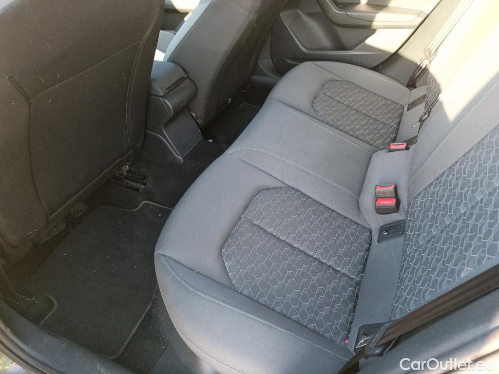  Audi  A1 Sportback AUDI A1 / 2018 / 5P / berlina con portón Sportback Adrenalin 30 TFSI 81kW S tron(SP) #19