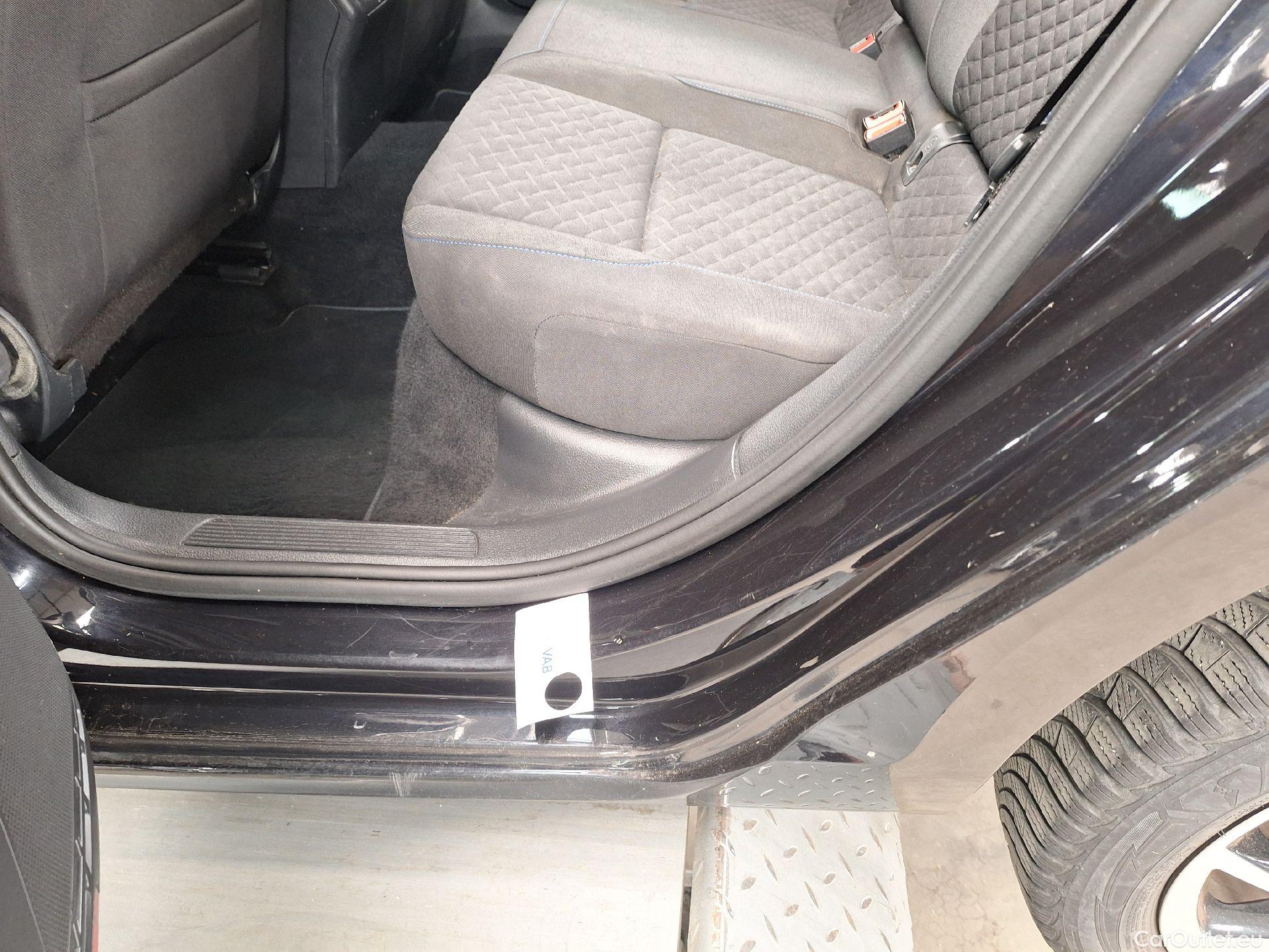  Volkswagen  Golf  VW, VII FL'16, Volkswagen VII 1.6 TDi SCR 85kW Join 5d #104