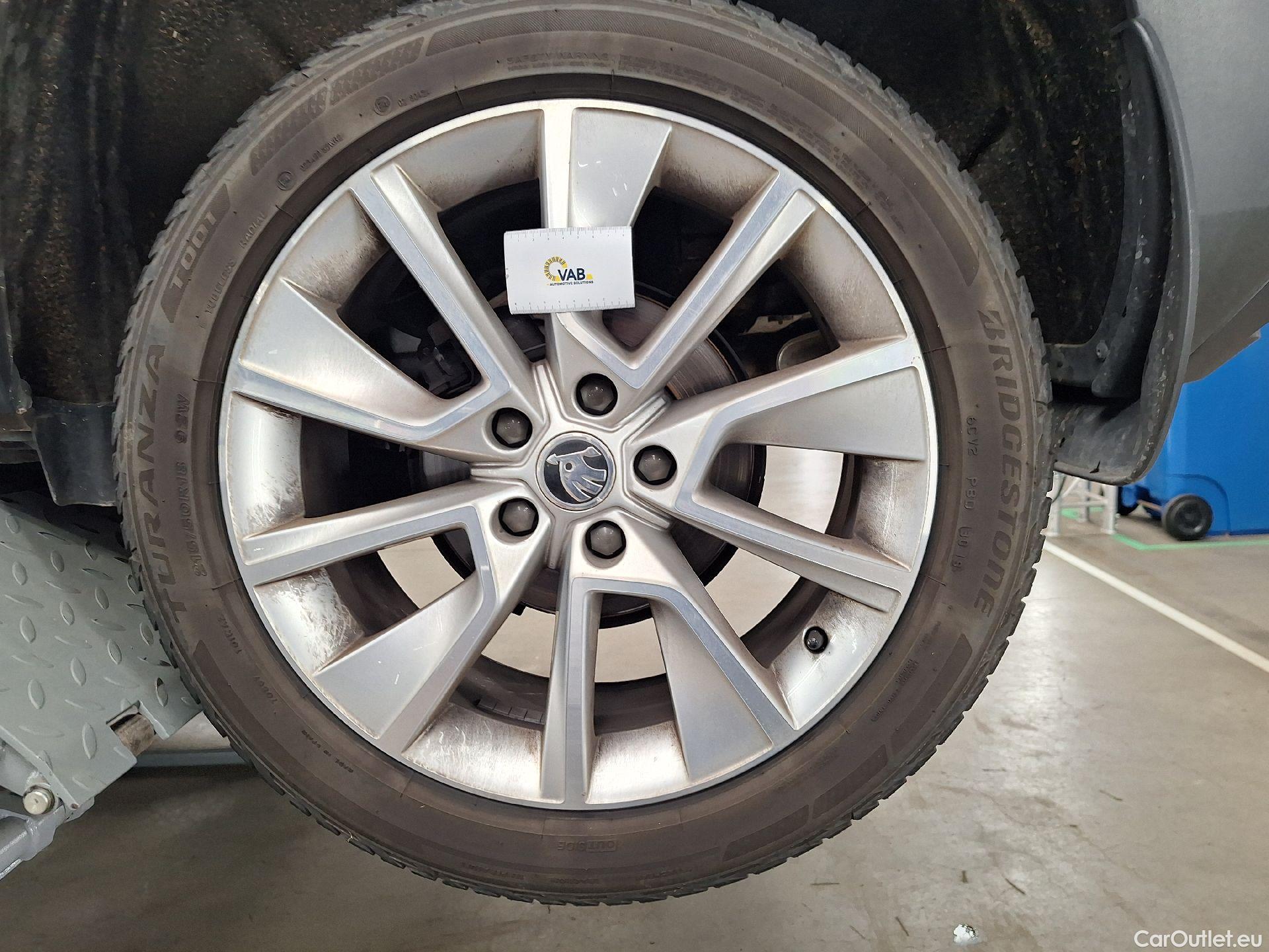  Skoda  Karoq Skoda,  '17, Skoda  1.6 CRTDI 85KW DSG7 Style 5d #10