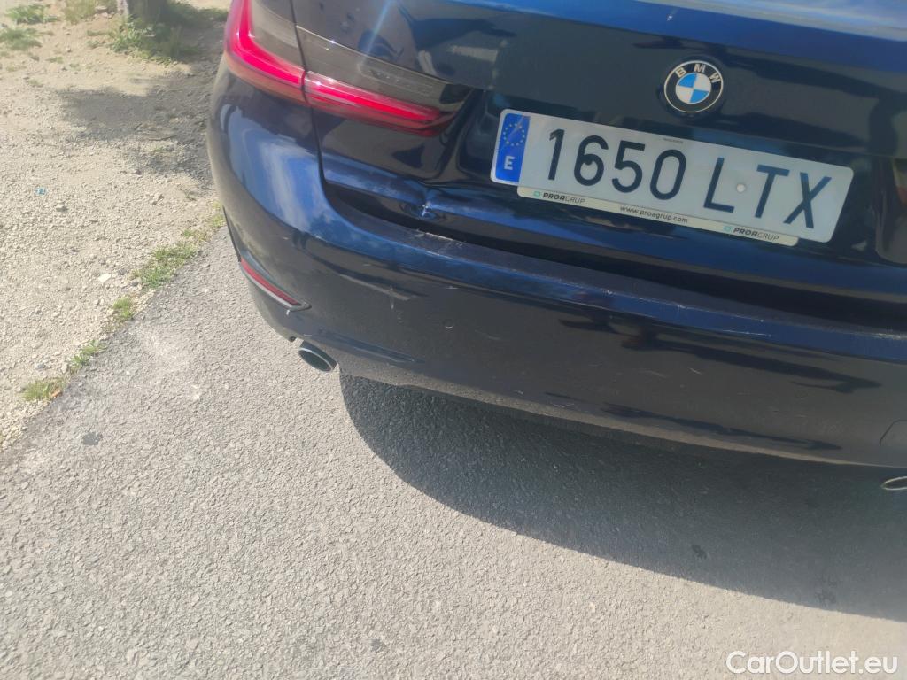  Bmw  Serie 3 BMW  / 2018 / 4P / sedán 318d Auto. #11
