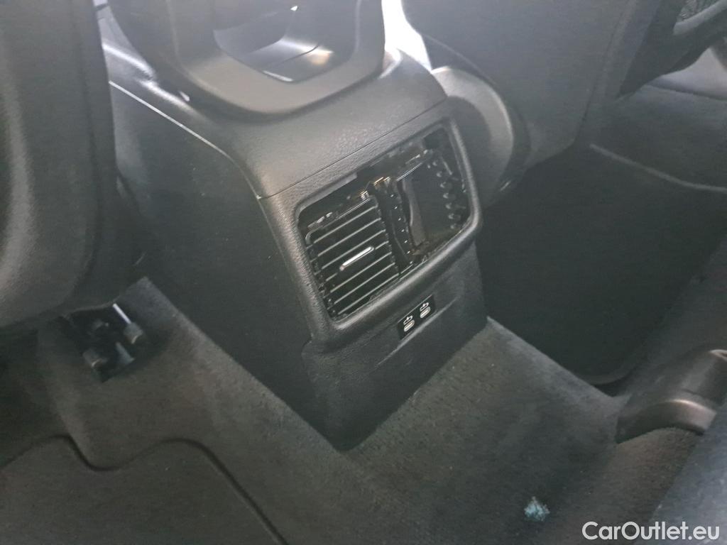  Bmw  X1 BMW  sDrive18iA #23