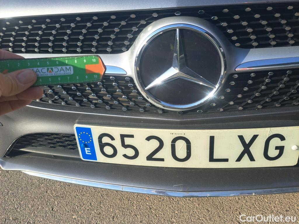  Mercedes  A-Klasse MERCEDES-BENZ Clase A / 2018 / 5P / berlina con portón A 200 #33
