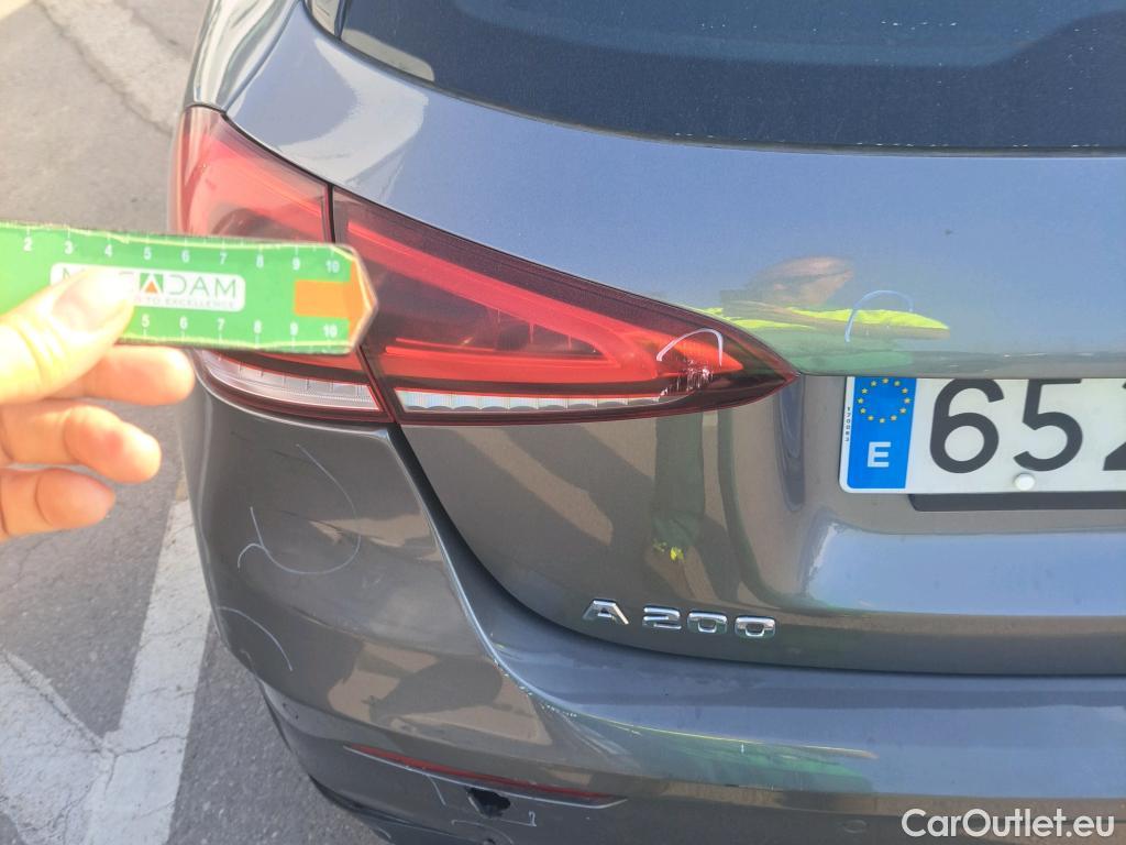 Mercedes  A-Klasse MERCEDES-BENZ Clase A / 2018 / 5P / berlina con portón A 200 #77