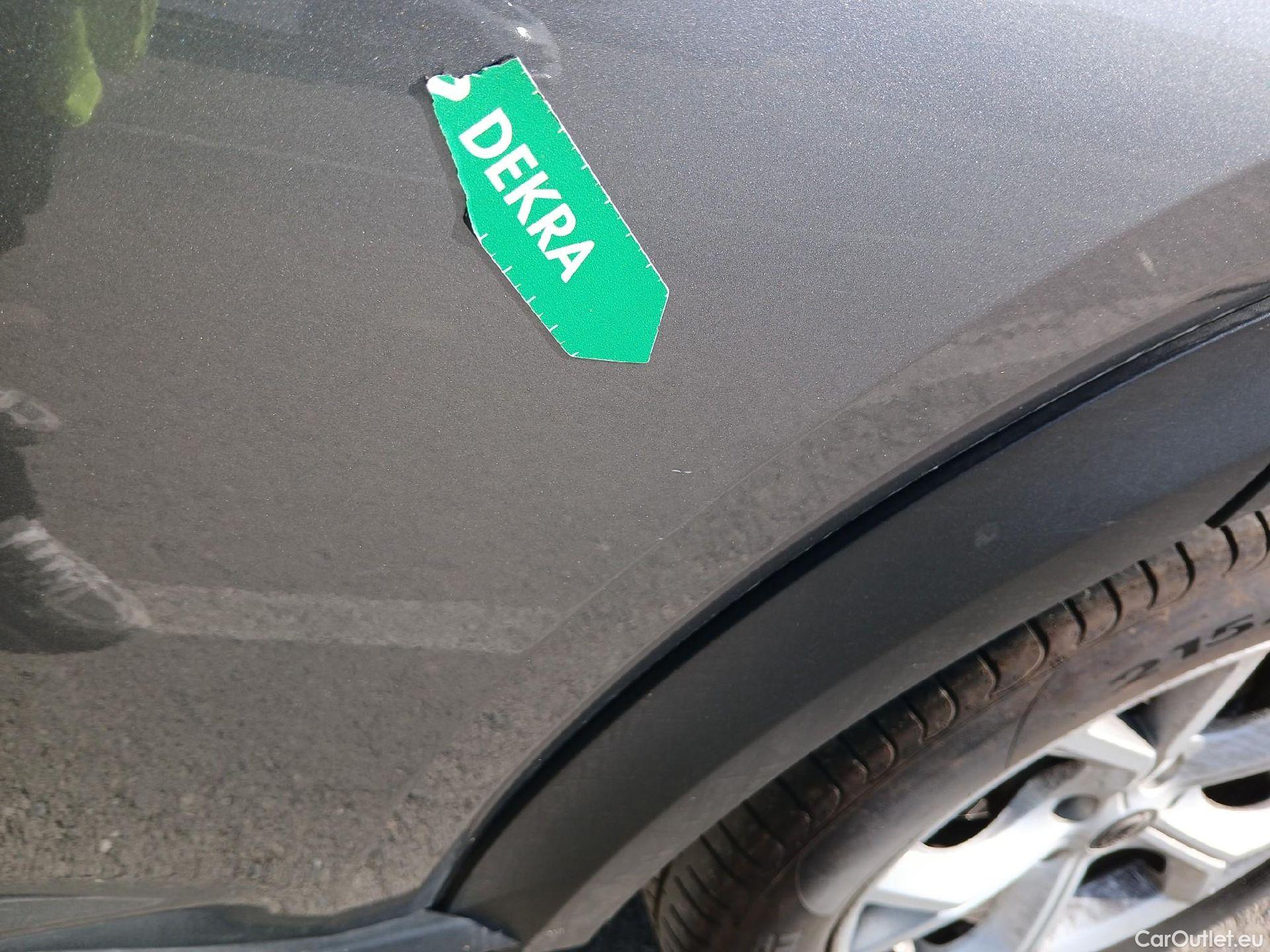  Nissan  Juke NISSAN  DIG-T 84 114 CV DCT 7 V N-Connecta #19