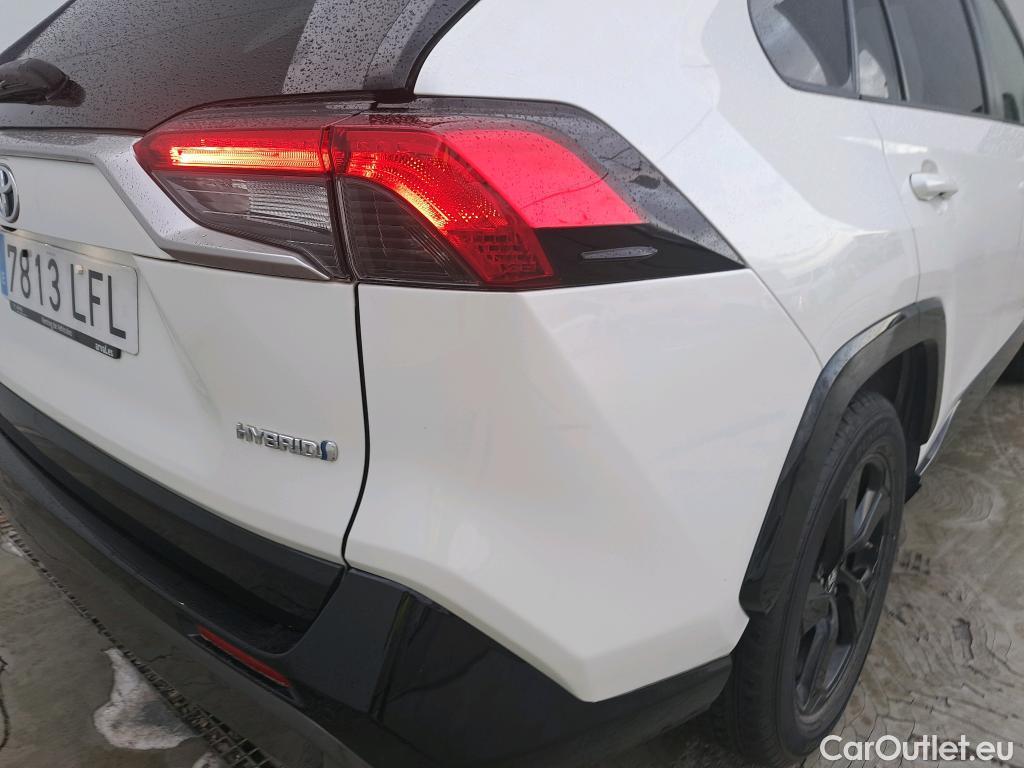 Toyota  RAV4 TOYOTA  / 2018 / 5P / todoterreno 2.5l 220H Feel! #24