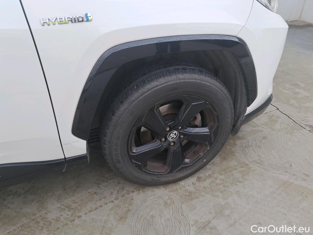  Toyota  RAV4 TOYOTA  / 2018 / 5P / todoterreno 2.5l 220H Feel! #8