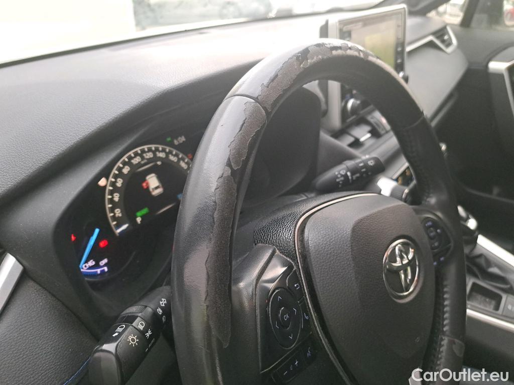  Toyota  RAV4 TOYOTA  / 2018 / 5P / todoterreno 2.5l 220H Feel! #16