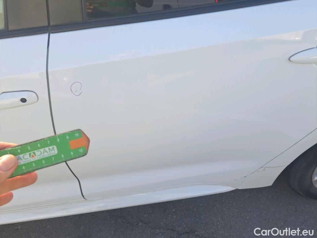  Toyota  Corolla TOYOTA  / 2019 / 5P / familiar 1.8 125H BUSINESS PLUS E-CVT TOU SPORT #43