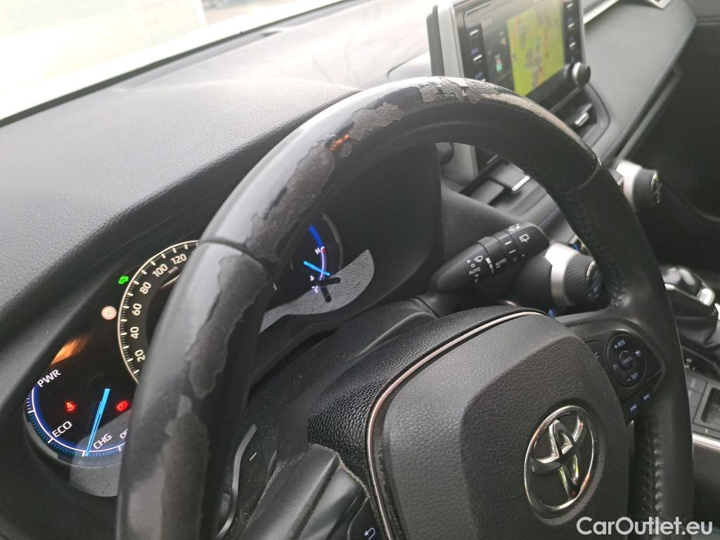  Toyota  RAV4 TOYOTA  / 2018 / 5P / todoterreno 2.5l 220H Feel! #17