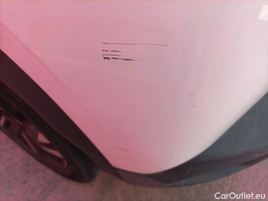  Peugeot  2008 PEUGEOT  / 2019 / 5P / todoterreno Allure BlueHDI 100 S&S BVM6 #16