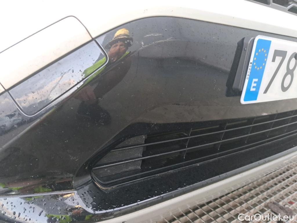  Toyota  RAV4 TOYOTA  / 2018 / 5P / todoterreno 2.5l 220H Feel! #26