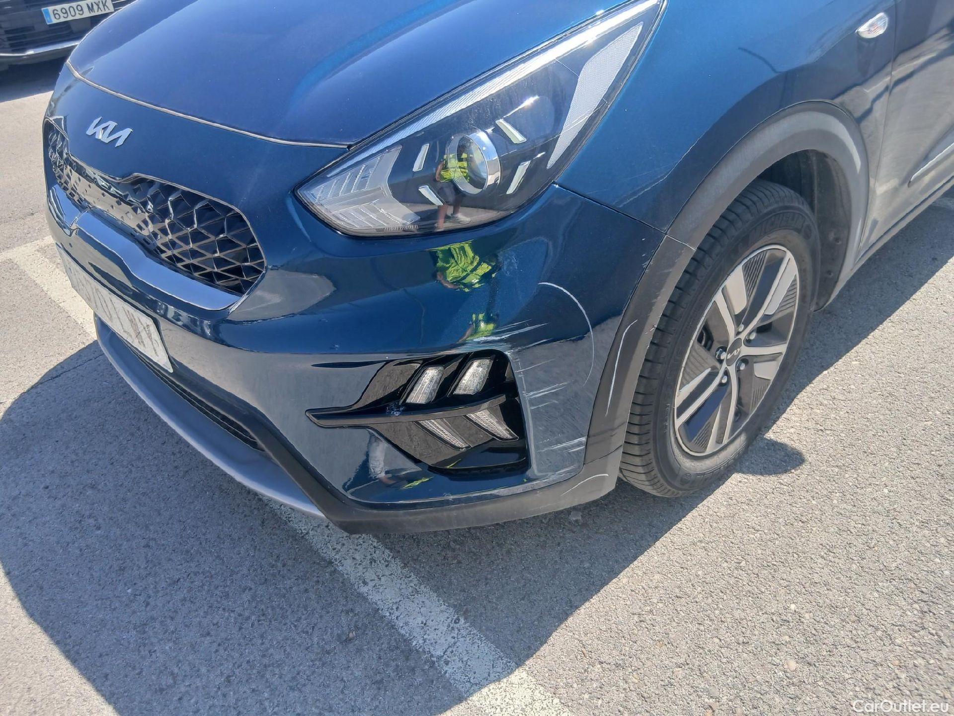  KIA  Niro KIA  / 2019 / 5P / crossover 1.6 GDi HEV 104kW (141CV) Concept #6