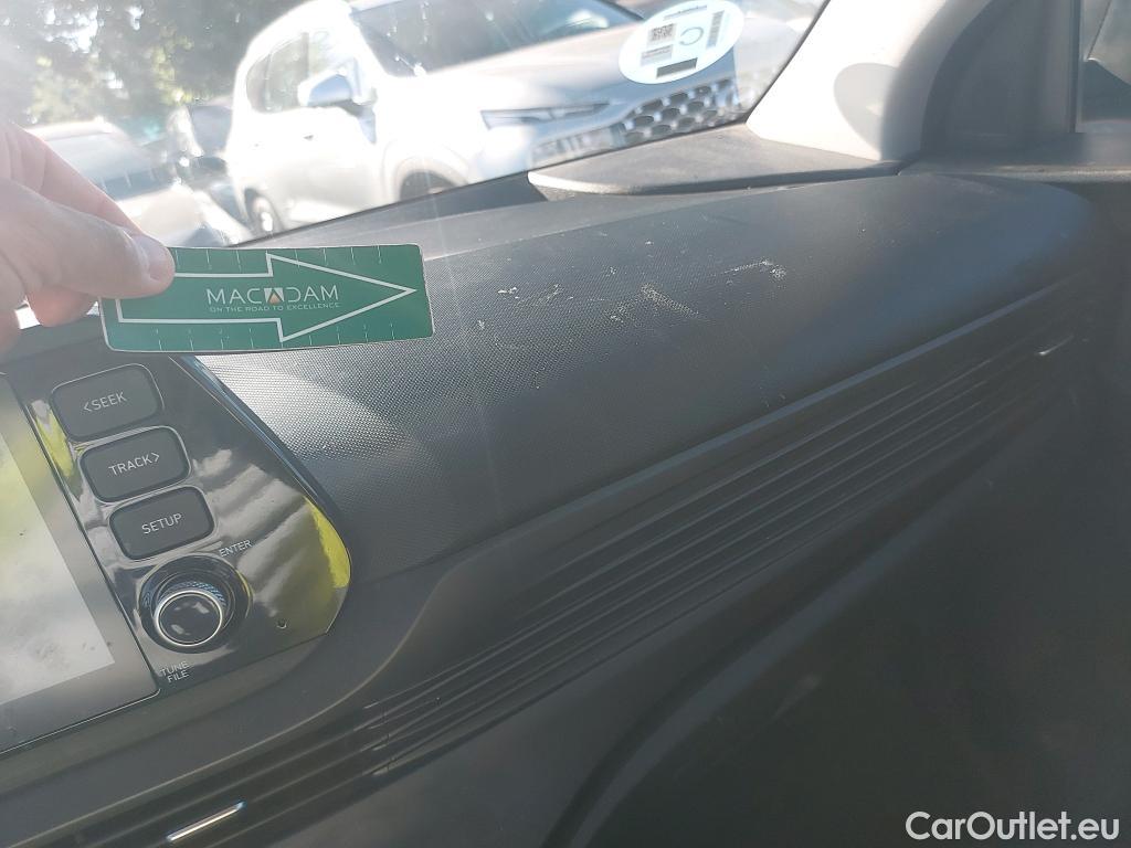  Hyundai  i20 HYUNDAI  / 2023 / 5P / berlina con portón 1.0 TGDI Klass #6