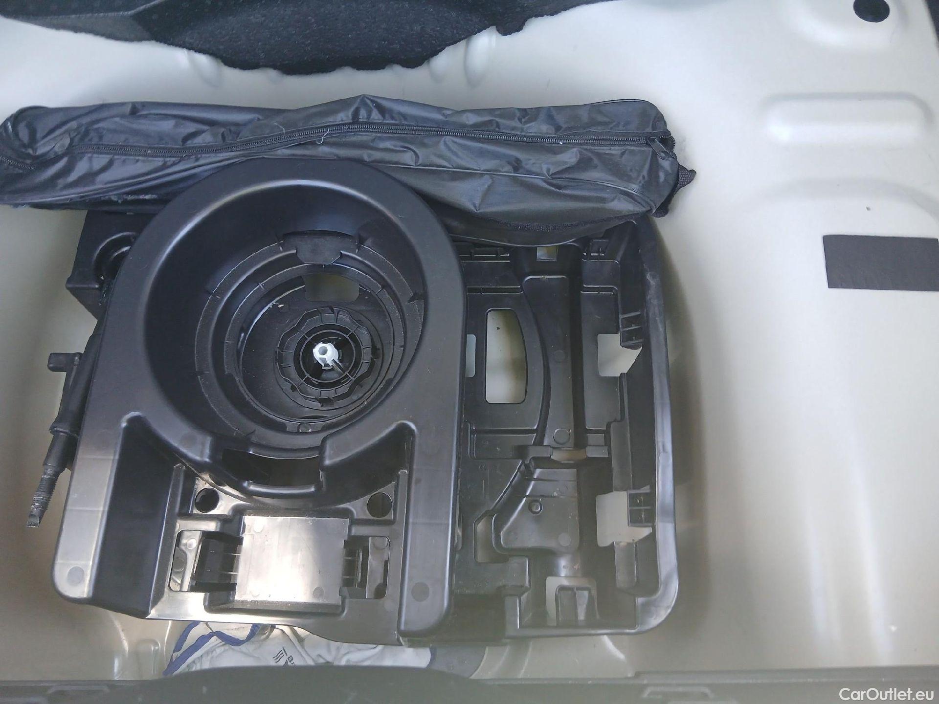  Citroen  C3  Feel Pack 1.2 PureTech 80CV MT5 E6d #23