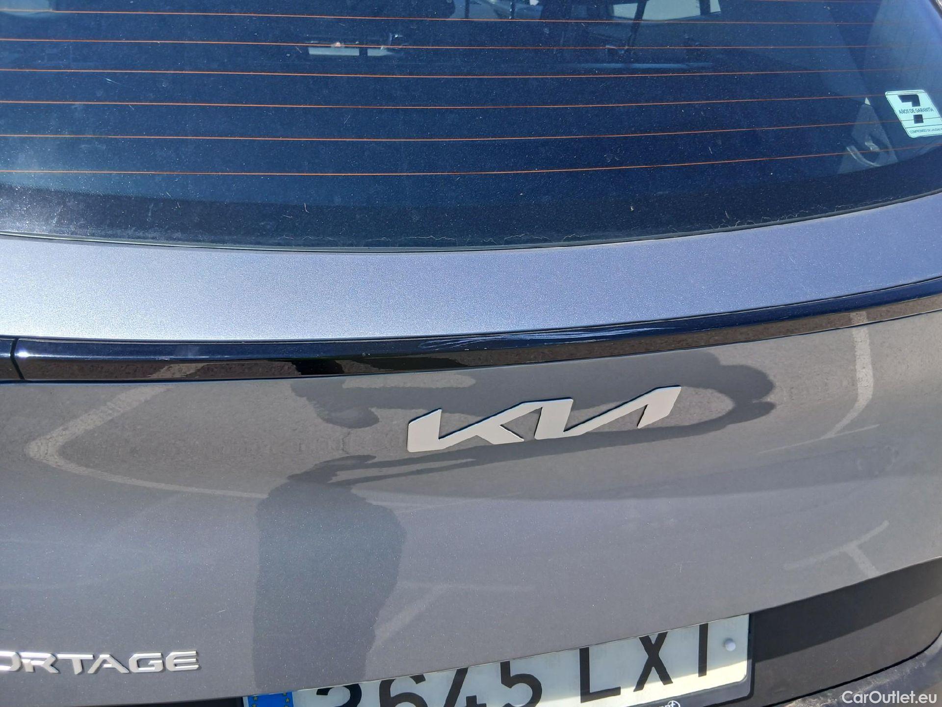  KIA  Sportage KIA  / 2022 / 5P / todoterreno 1.6 T-GDi MHEV 110kW (150CV) Drive 4x2 #32