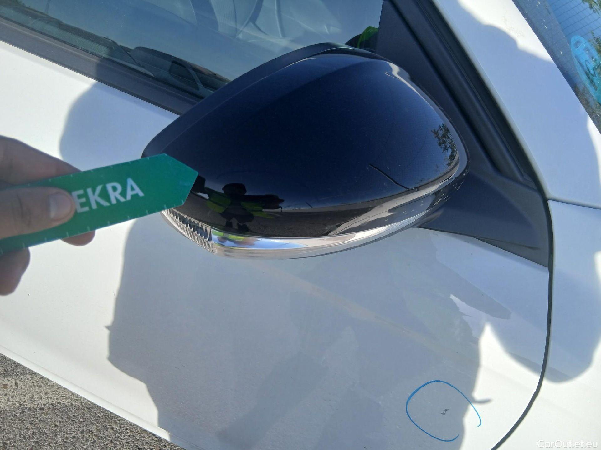  Opel  Corsa OPEL  / 2019 / 5P / berlina con portón 1.5D DT 74kW (100CV) Edition #37