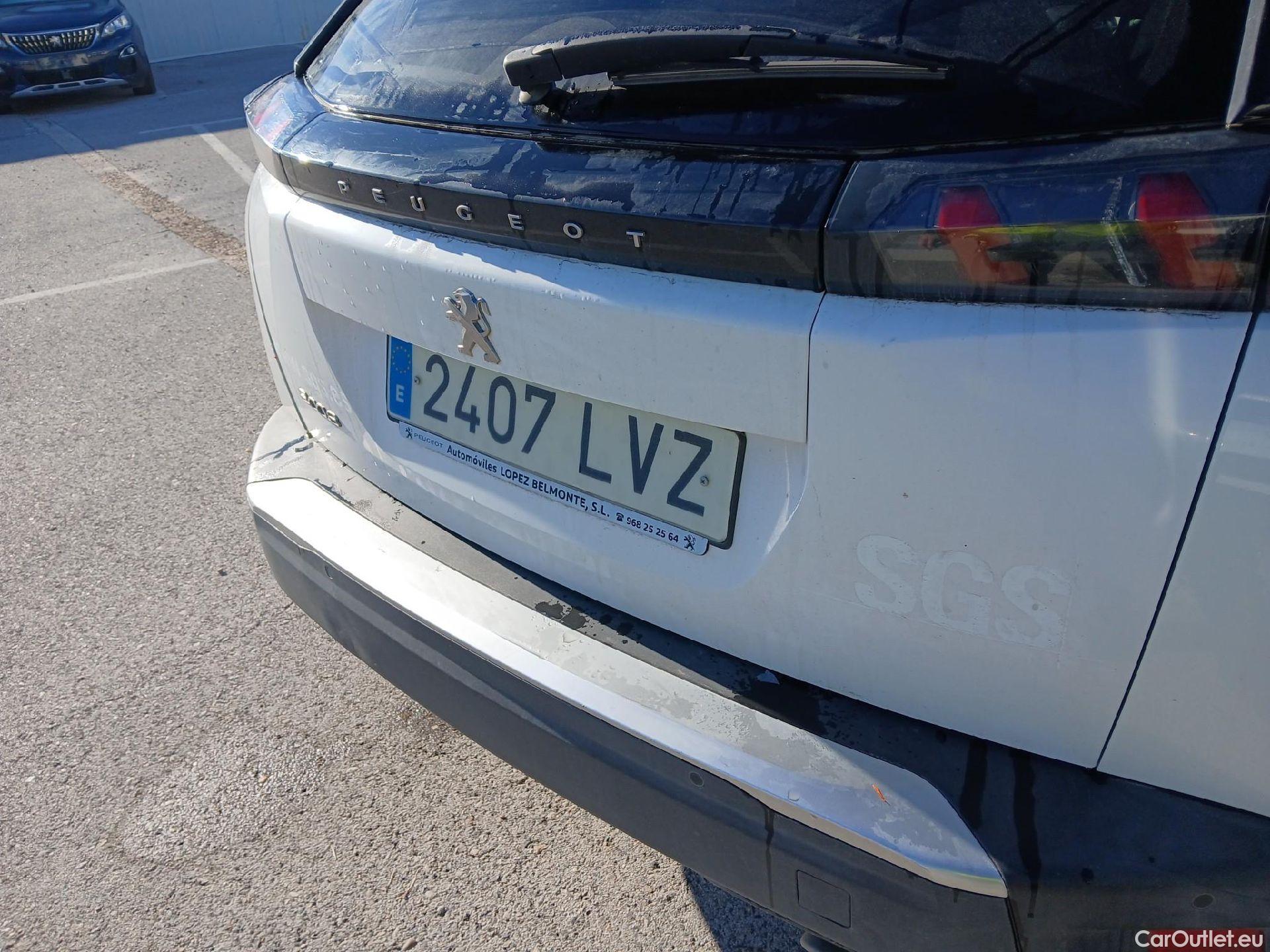  Peugeot  2008 PEUGEOT  / 2019 / 5P / todoterreno Allure BlueHDI 81kW (110CV) #19