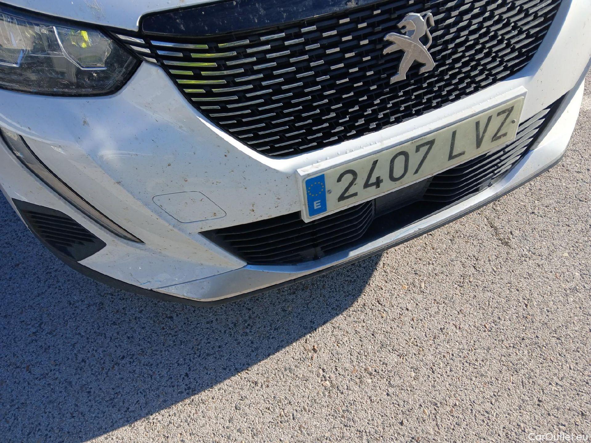  Peugeot  2008 PEUGEOT  / 2019 / 5P / todoterreno Allure BlueHDI 81kW (110CV) #11